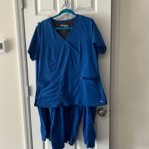 Grey’s Anatomy 3 piece scrub set